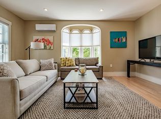 13 Lewis St, Portland, ME 04102