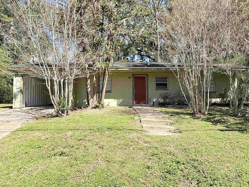 1st image of 2908 Oakwood Dr