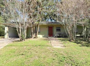 2908 Oakwood Dr, Tallahassee, FL 32304
