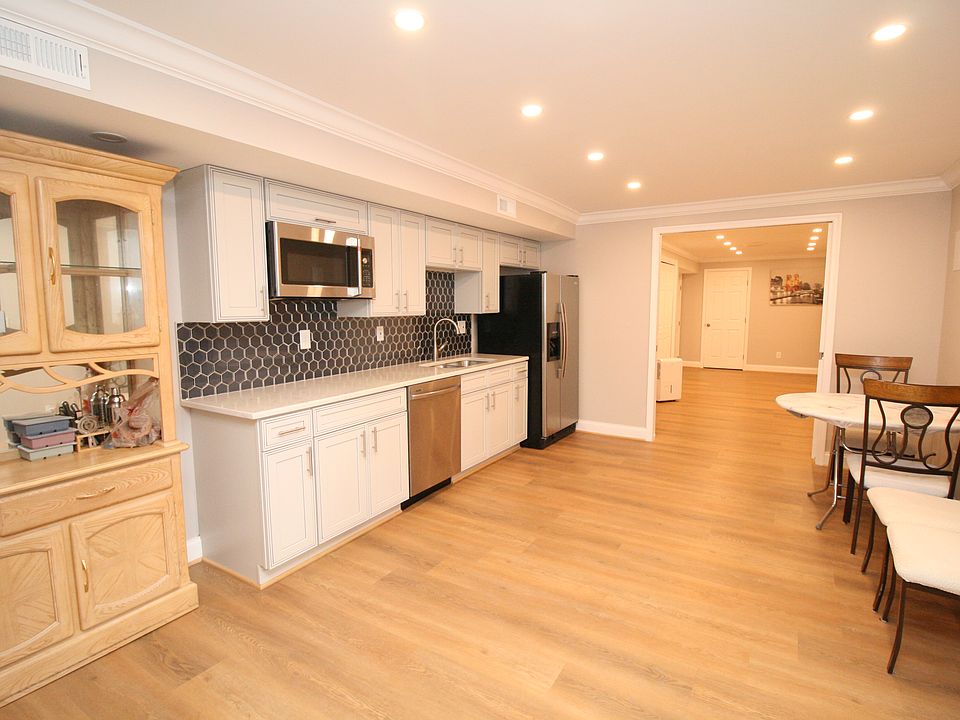 1st image of 14200 Pleasant Meadow Ct