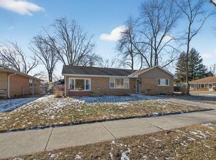 6935 W 115th Pl, Worth, IL 60482