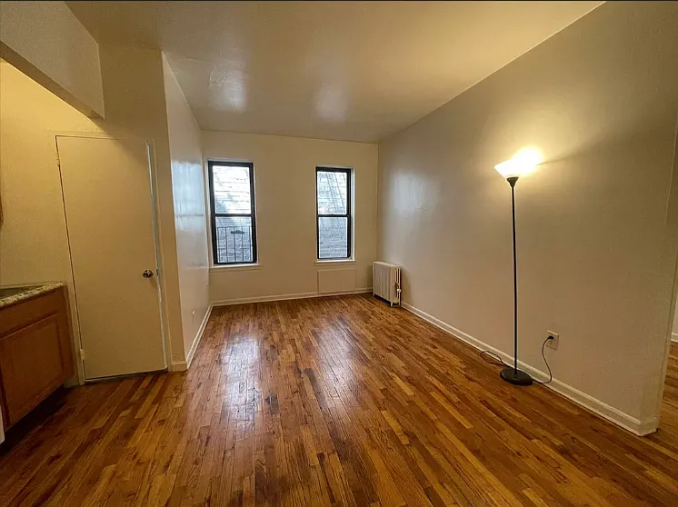 220 E 29th St #2G — Photo 11