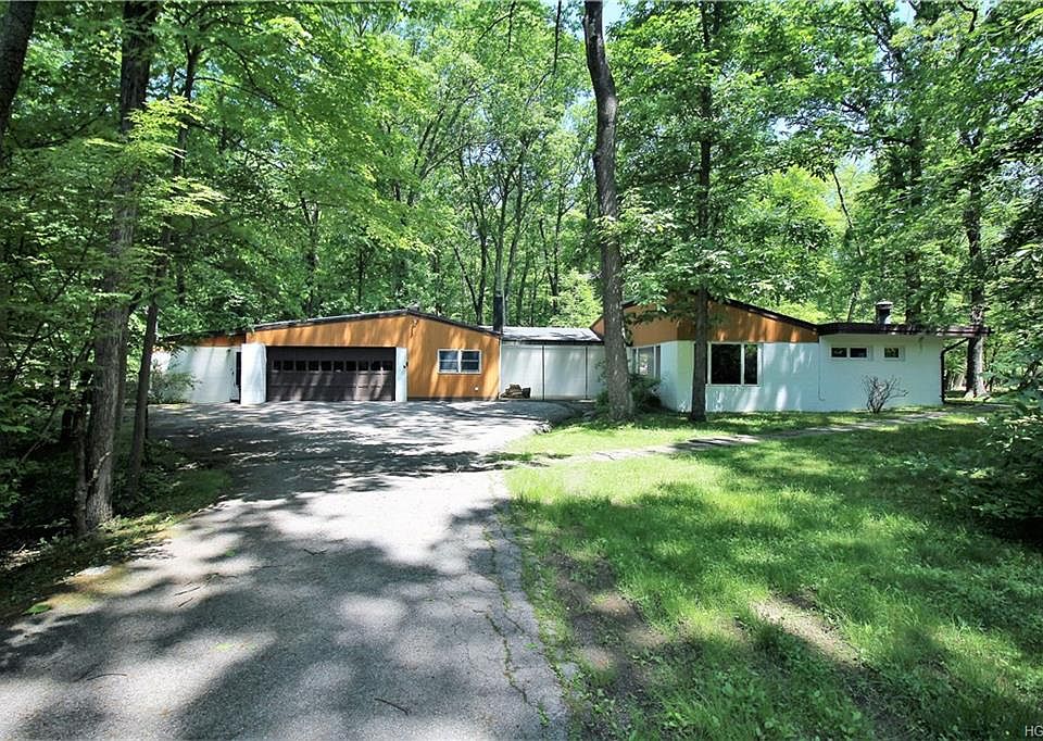 1st image of 34 Dogwood Ln