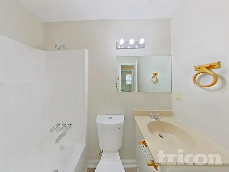 1763 Lamancha Dr — Photo 11