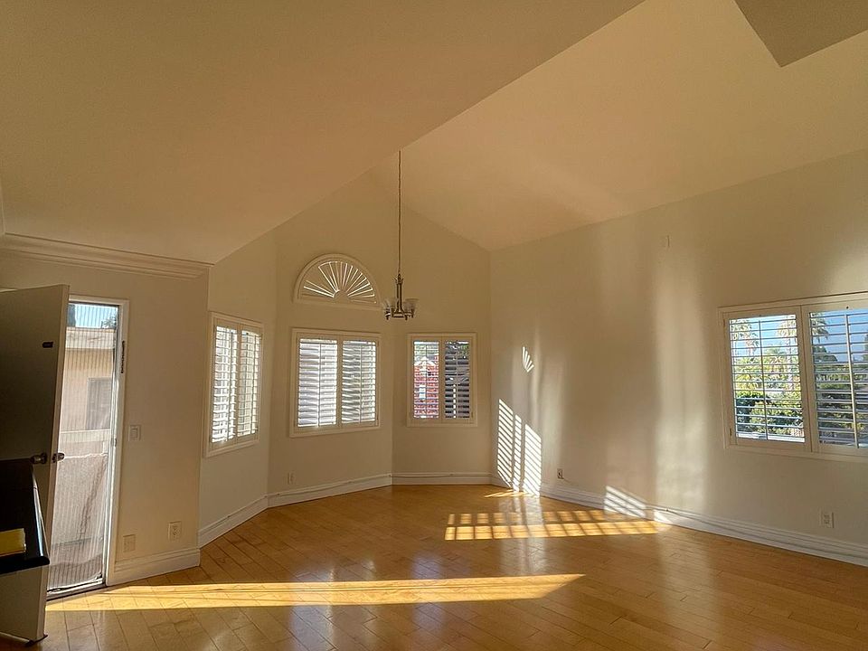 1st image of 13509 Burbank Blvd APT 203