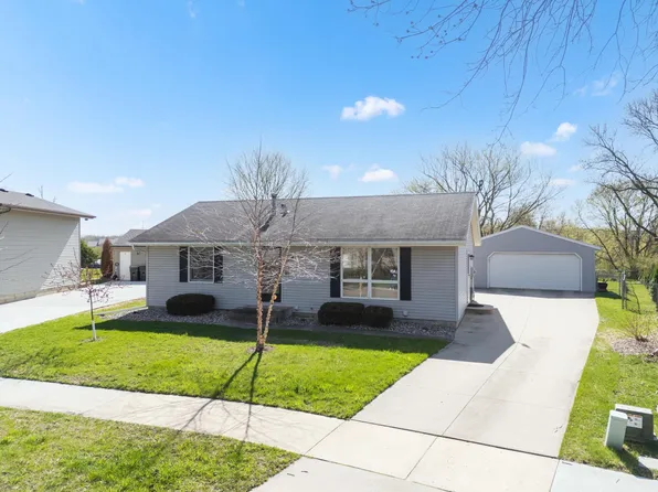 976 22nd St SE, Rochester, MN 55904