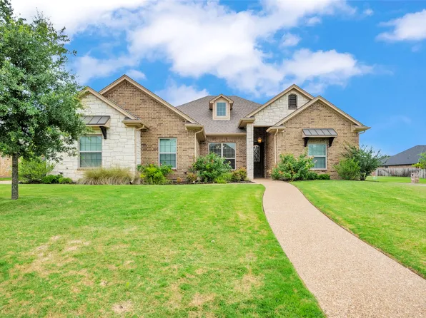 321 Desert Sky Dr, Mc Gregor, TX 76657