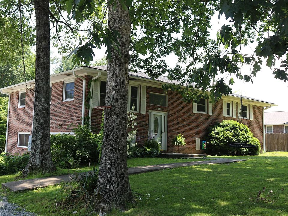 1st image of 454 Beach Dr
