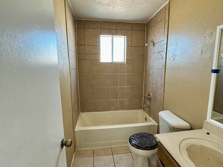 943 Montera Rd — Photo 17