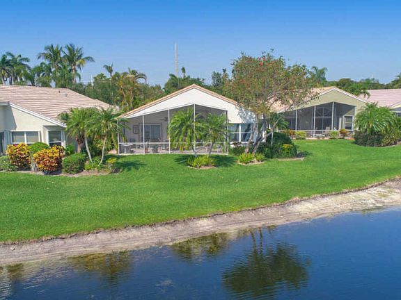 4th image of 10262 Utopia Cir W