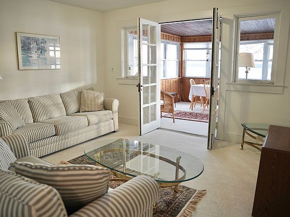 2nd image of 7 Luna Ln Unit B
