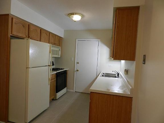 4th image of 7315 157th St #3B
