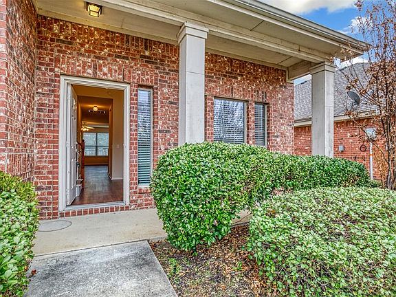 2nd image of 2801 Saint Johns Dr