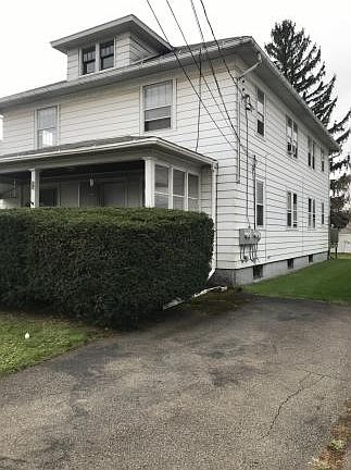 2nd image of 35 Market St