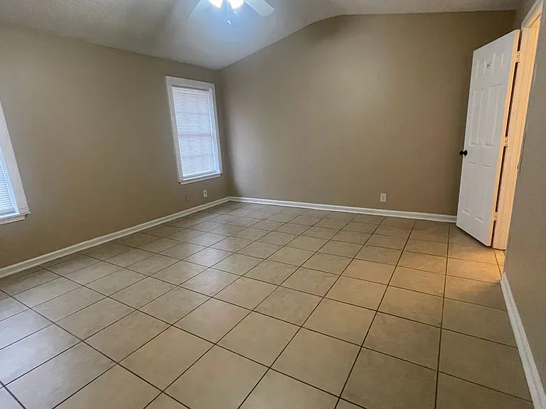 164 Leeswood Cir — Photo 7