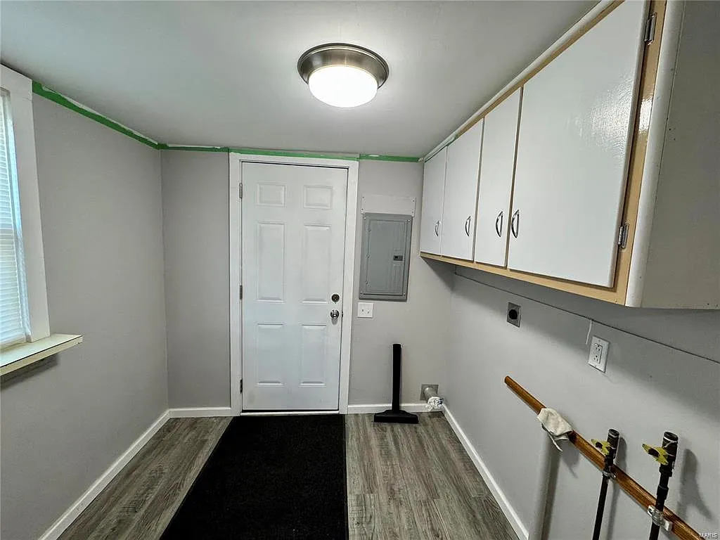 2 bed, 1012 sqft, $1,350 — Photo 2