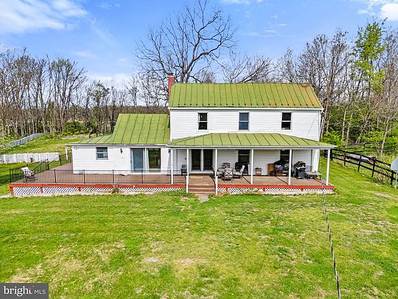 4th image of 420 Russell Rd