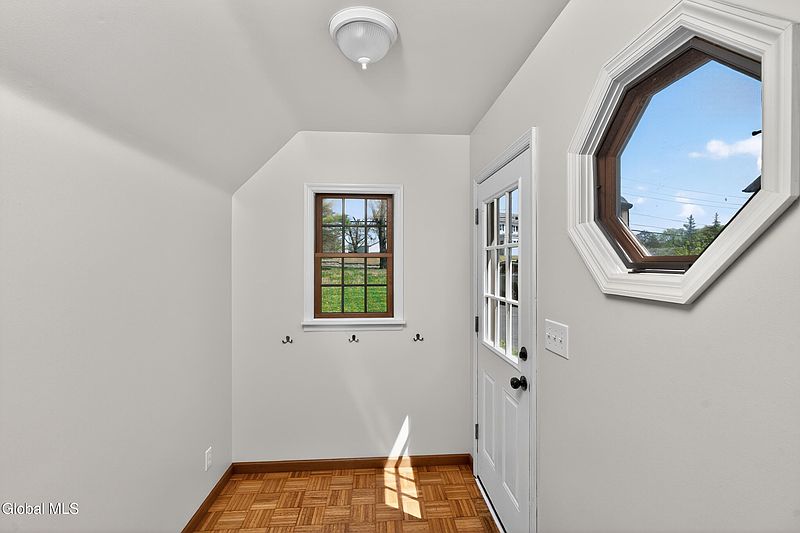 3rd image of 205 Schoolhouse Road