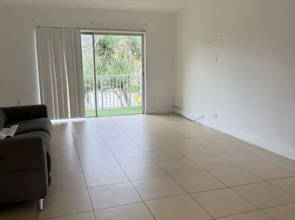 7300 SW 82nd St, Miami, FL