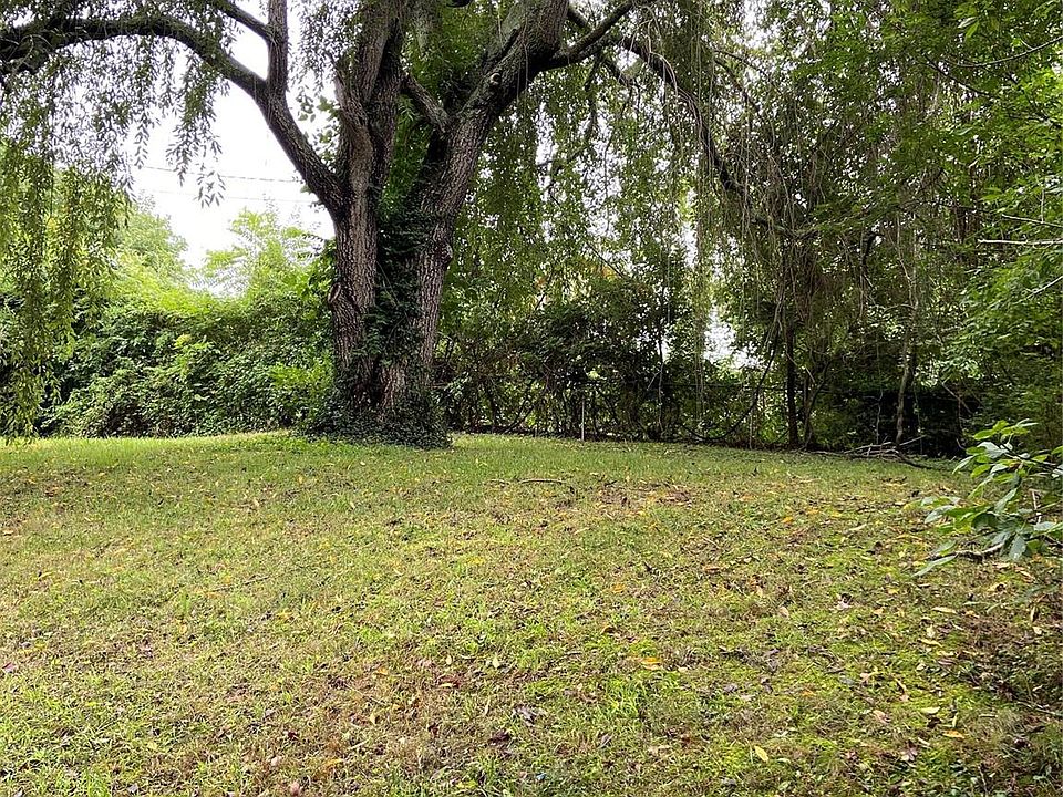 2nd image of 78 Deaver Park Cir