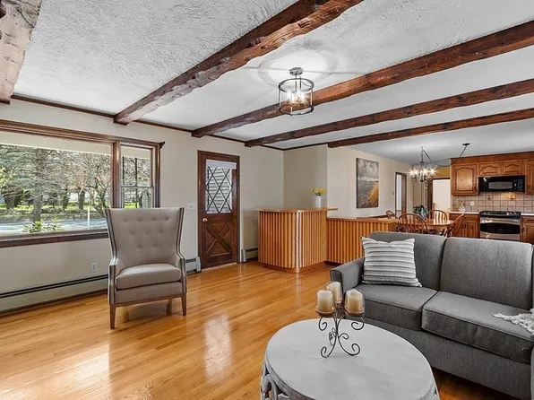 190 North Rd, Bedford, MA 01730