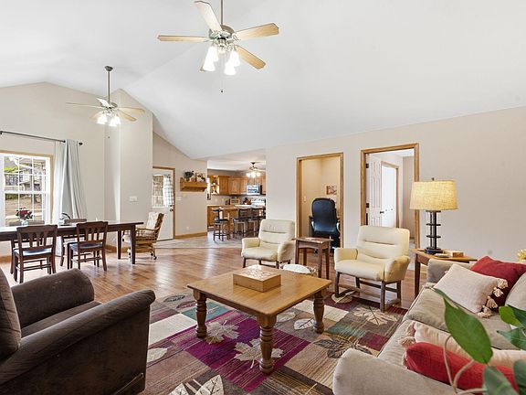 4th image of 307 Palomino Road