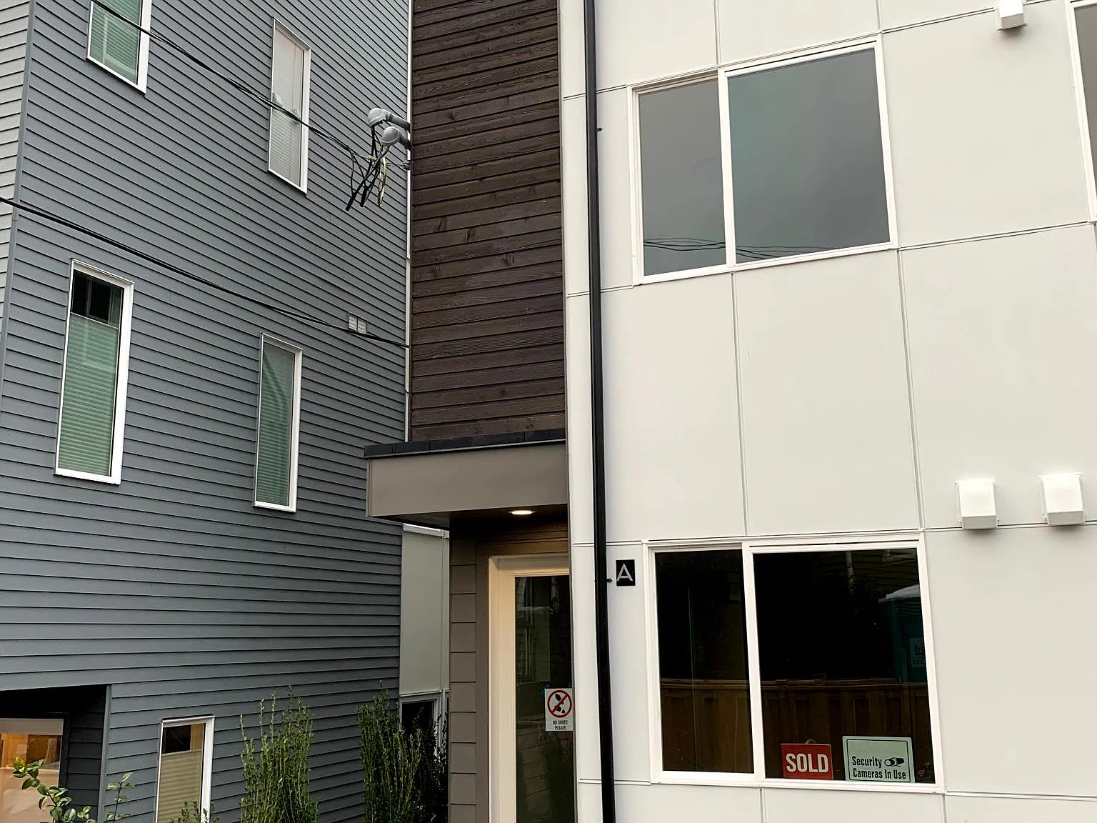 3 bed, 1400 sqft, $3,550 — Photo 3