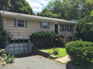 2745 Lia Pl, Haiku, HI 96708