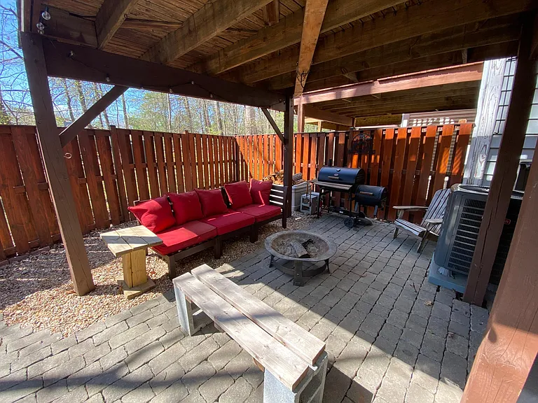 11289 Silentwood Ln — Photo 13