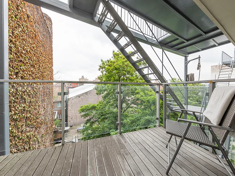 188 S 8th St #PENTHOUSE — Photo 16