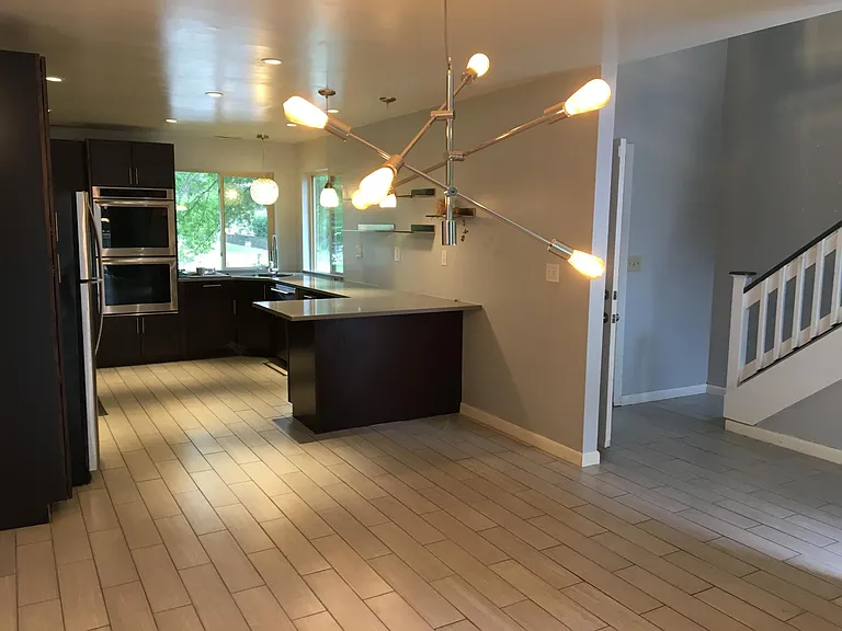 7301 Glenroie Ave — Photo 36