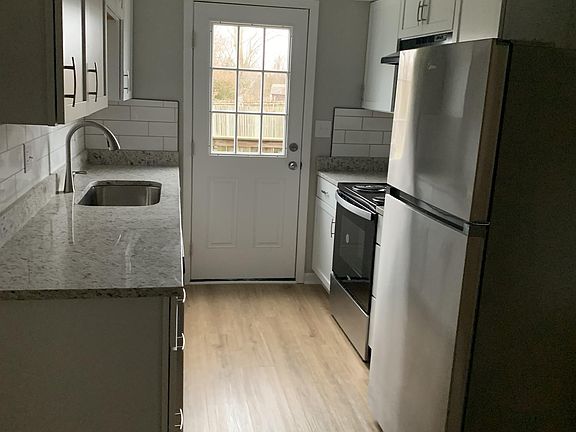 2nd image of 128 Karen Ct #1