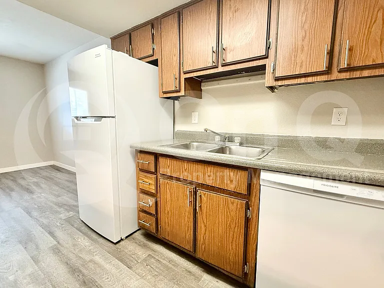 3002 E Waltann Ln #2 — Photo 14