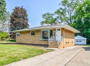 2075 Thurmont Rd, Akron, OH 44313