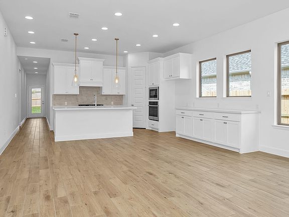 2nd image of 251 Mallards Rim Dr
