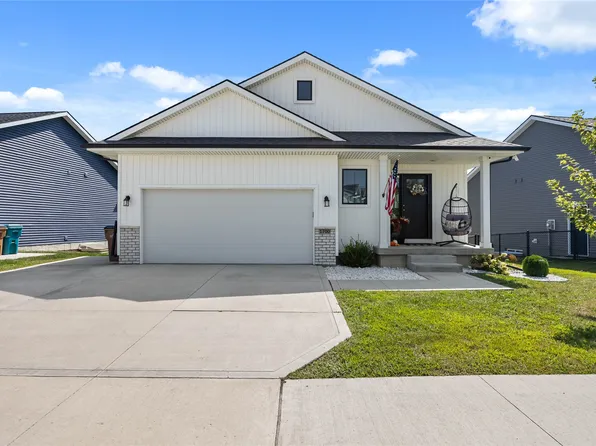 1700 E 18th St, Norwalk, IA 50211