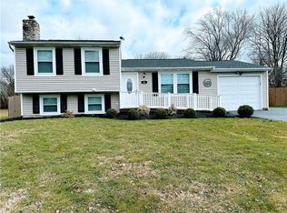 24 Maple Valley Cres, Rochester, NY 14623