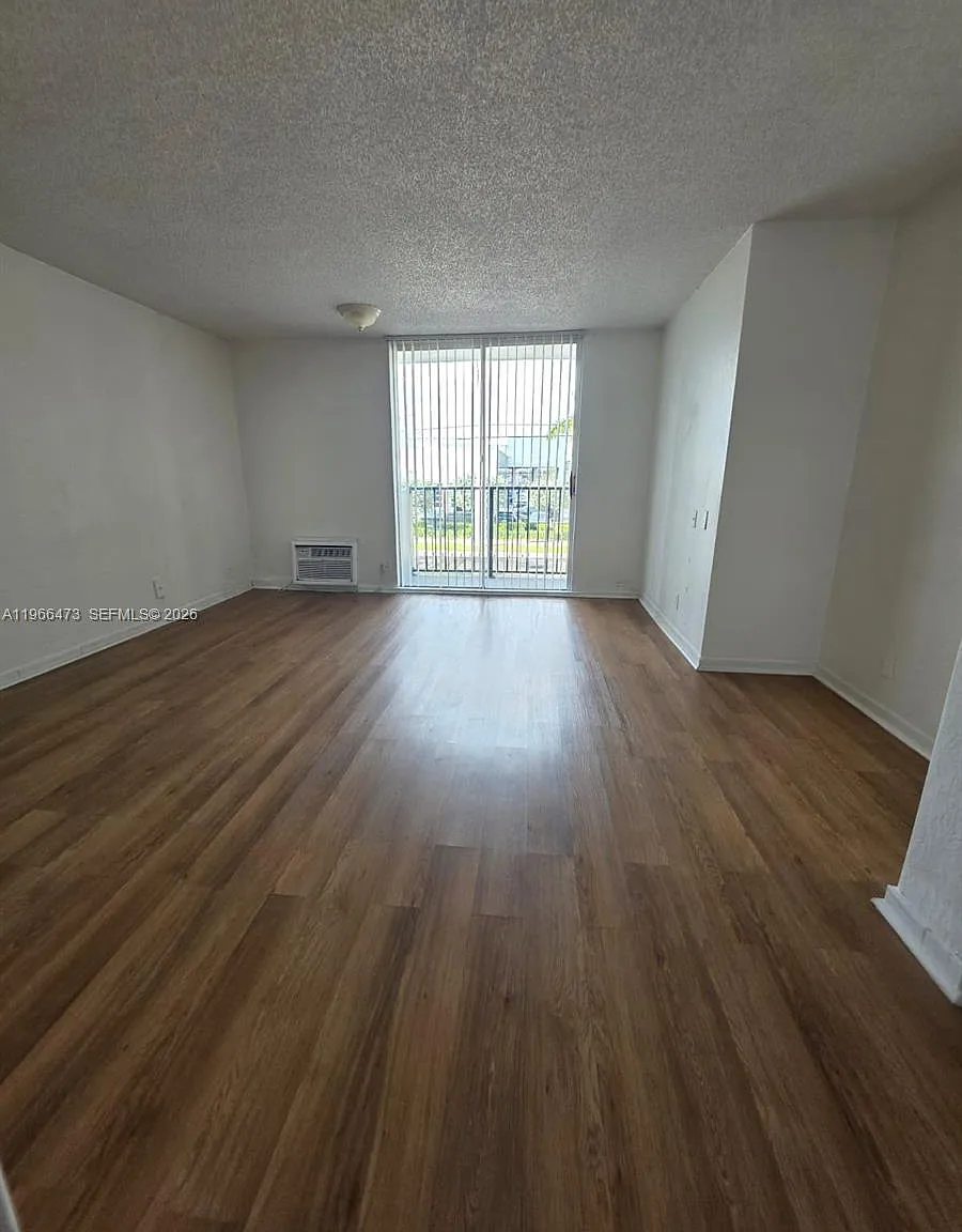 Golden Gate Apartments Co — Photo 1