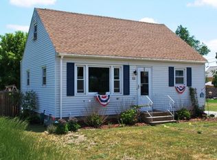 69 Oakland Ave, Manchester, NH 03109