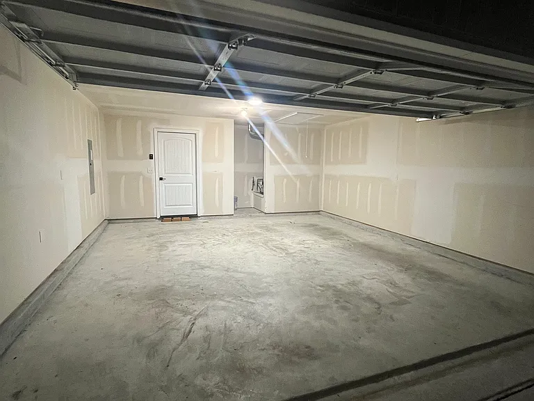 3704 S 150th East Ave — Photo 29