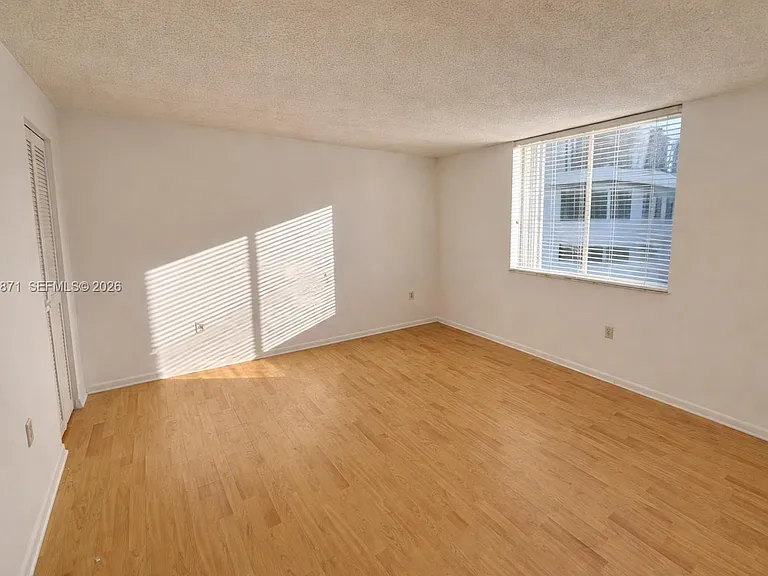 126 SW 17th Rd #505 — Photo 2