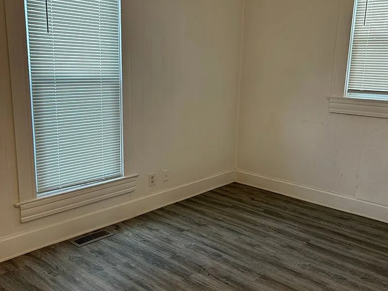 1005 Cincinnati St — Photo 17