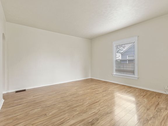 3rd image of 5420 S L St #1