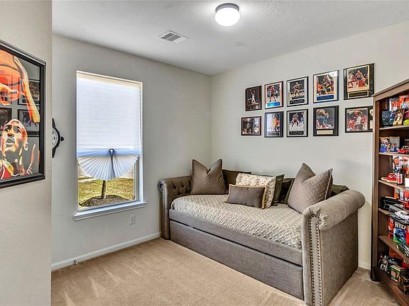 4th image of 3232 Laurel Bend Ln