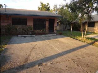1017 NW 8th St, Hallandale, FL 33009