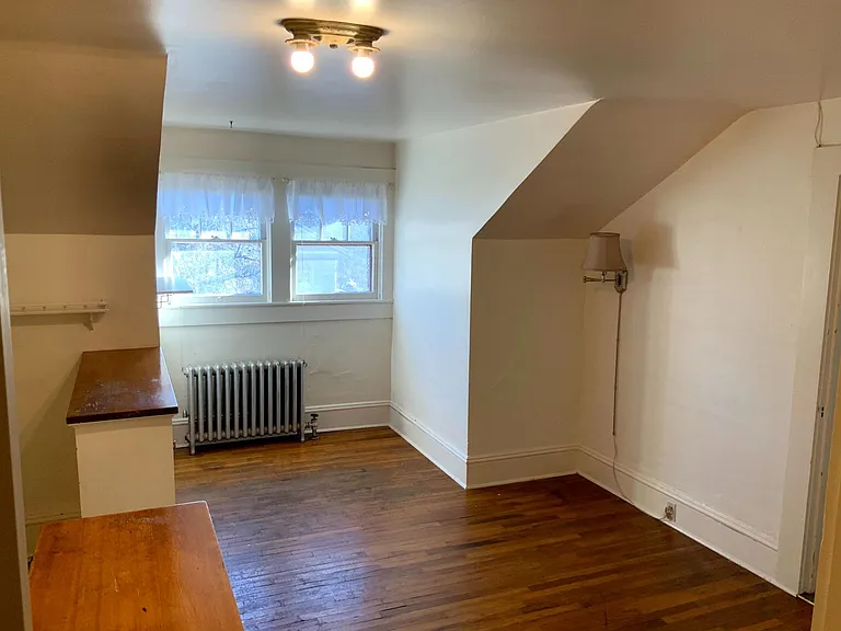 1176 Mill St #6 — Photo 5