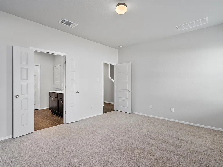 621 Running Creek Dr — Photo 15