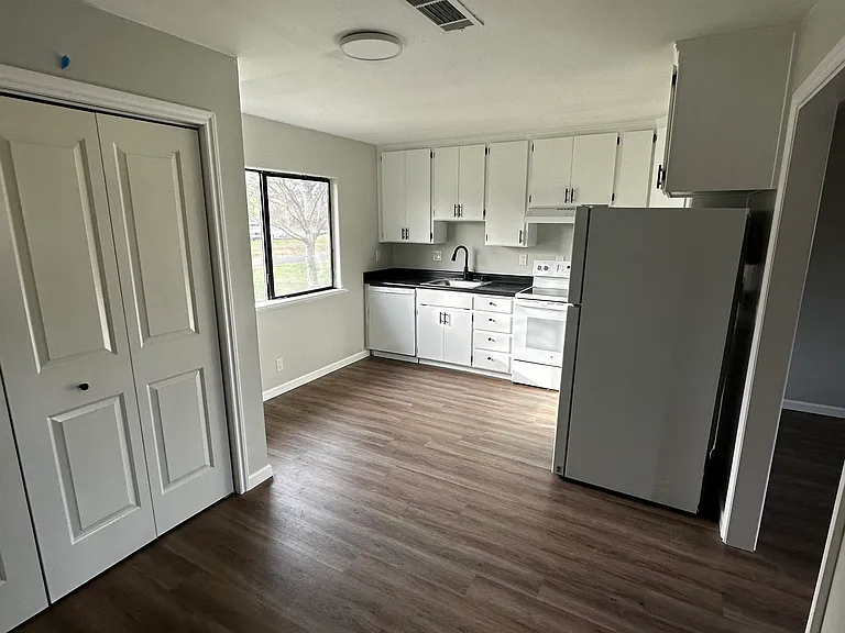 405 E Lindo Ave #405 — Photo 14