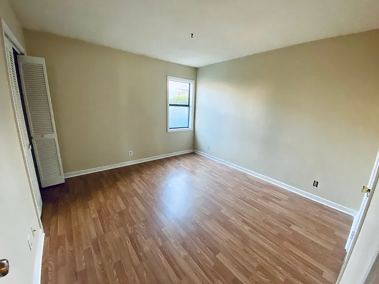Bedroom_12152021