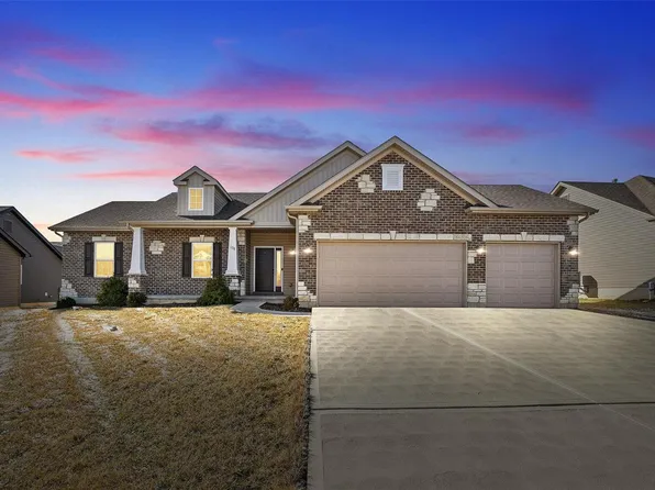 128 Hayfield Dr, Moscow Mills, MO 63362